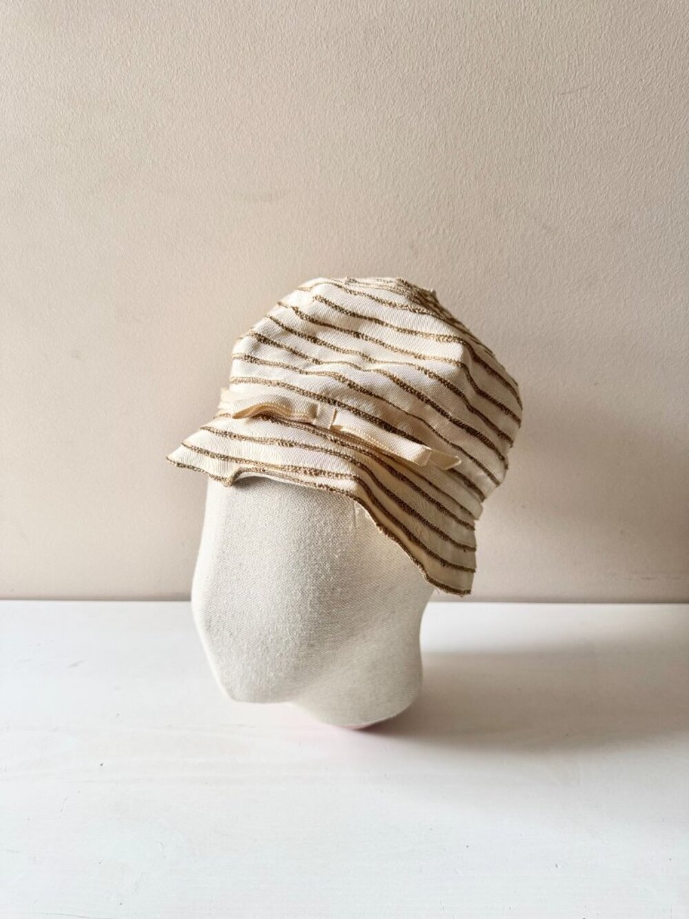 Vintage Ivory Grosgrain Ribbon Swirl Straw Trim Bow Cloche Hat